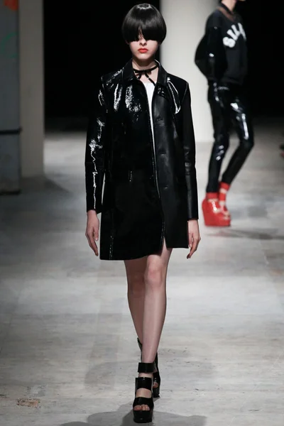 Look 8
